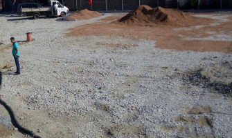 CONSTRUCTIA SAU AMENAJAREA UNUI TEREN DE TENIS DE ZGURA