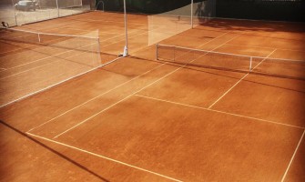 NUMARUL TERENURILOR DE TENIS DIN ORASUL CRAIOVA IN SEZONUL DE VARA SI SEZONUL DE IARNA.  PRETURI PRACTICATE PENTRU INCHIRIEREA TERENURILOR. NUMARUL TERENURILOR DE TENIS DIN ORASUL CRAIOVA IN SEZONUL DE VARA SI SEZONUL DE IARNA.  PRETURI PRACTICATE PENTRU INCHIRIEREA TERENURILOR.